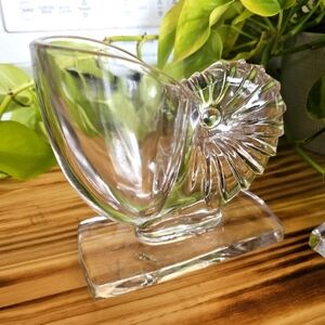 1940's Martinsville glass NAUTILUS conch bookend vases